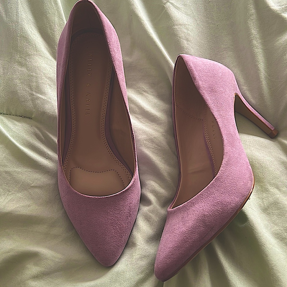 Kelly & Katie pink/mauve suede heels